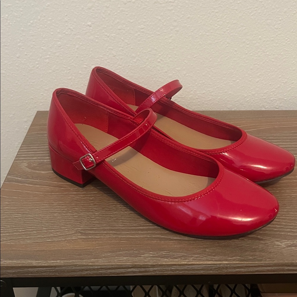 Red Tutuu Block-Heel Mary Jane Flats